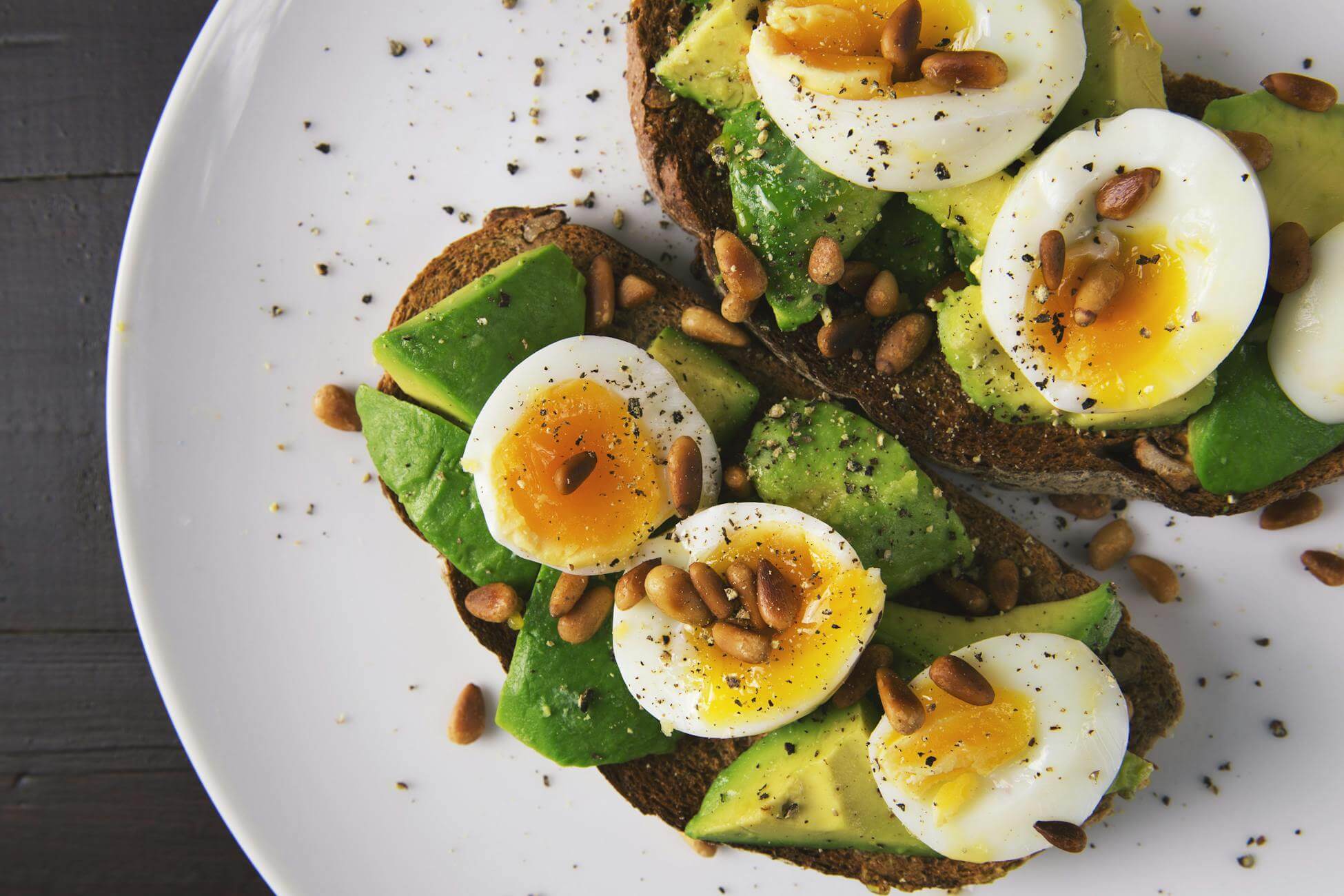 Whole Grain Toast with Avocado & Egg